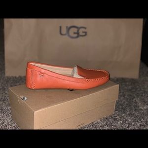 Brand new women UGG Flores